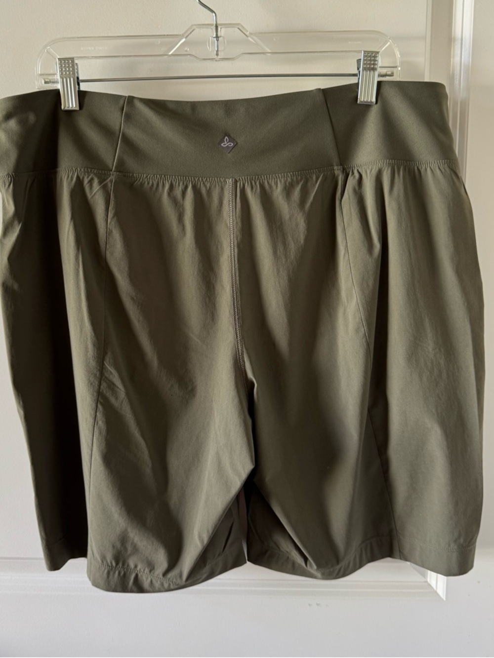 Prana shorts - Picture 3 of 10